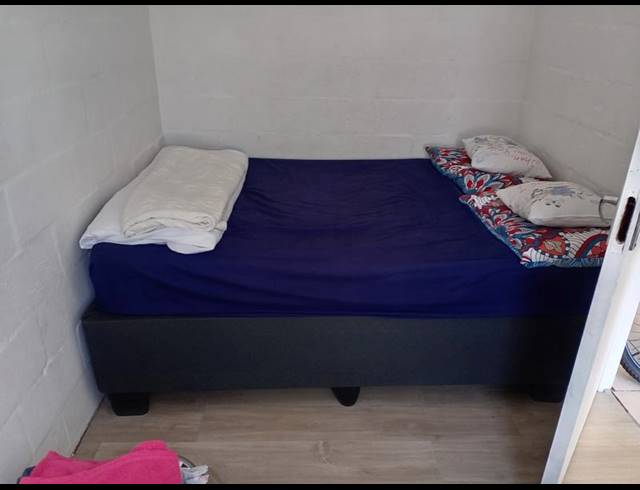 2 BEDROOM HOUSE FOR SALE IN PELIKAN PARK